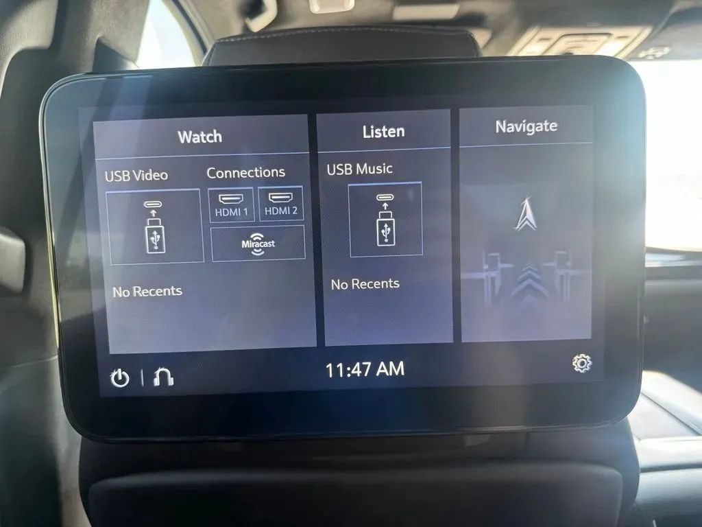Used 2021 Cadillac Escalade Premium Luxury Platinum AWD/4WD image 22