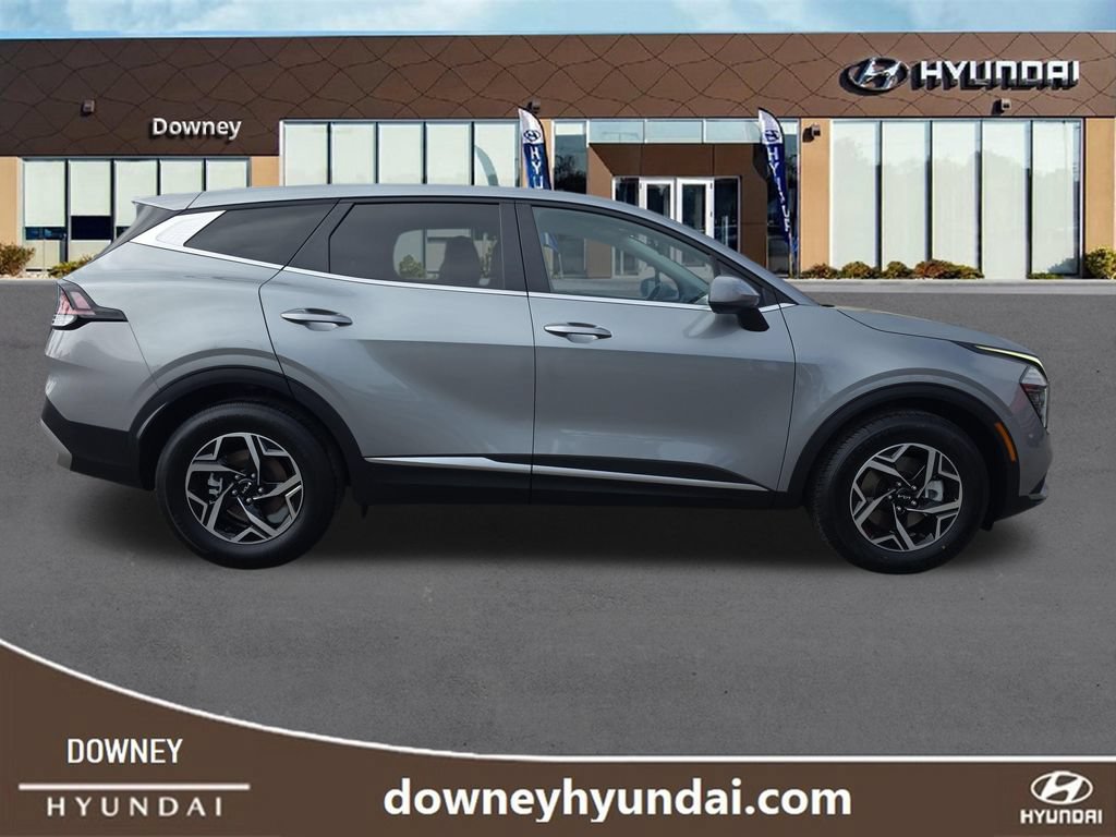 Used 2025 Kia Sportage LX FWD image 6