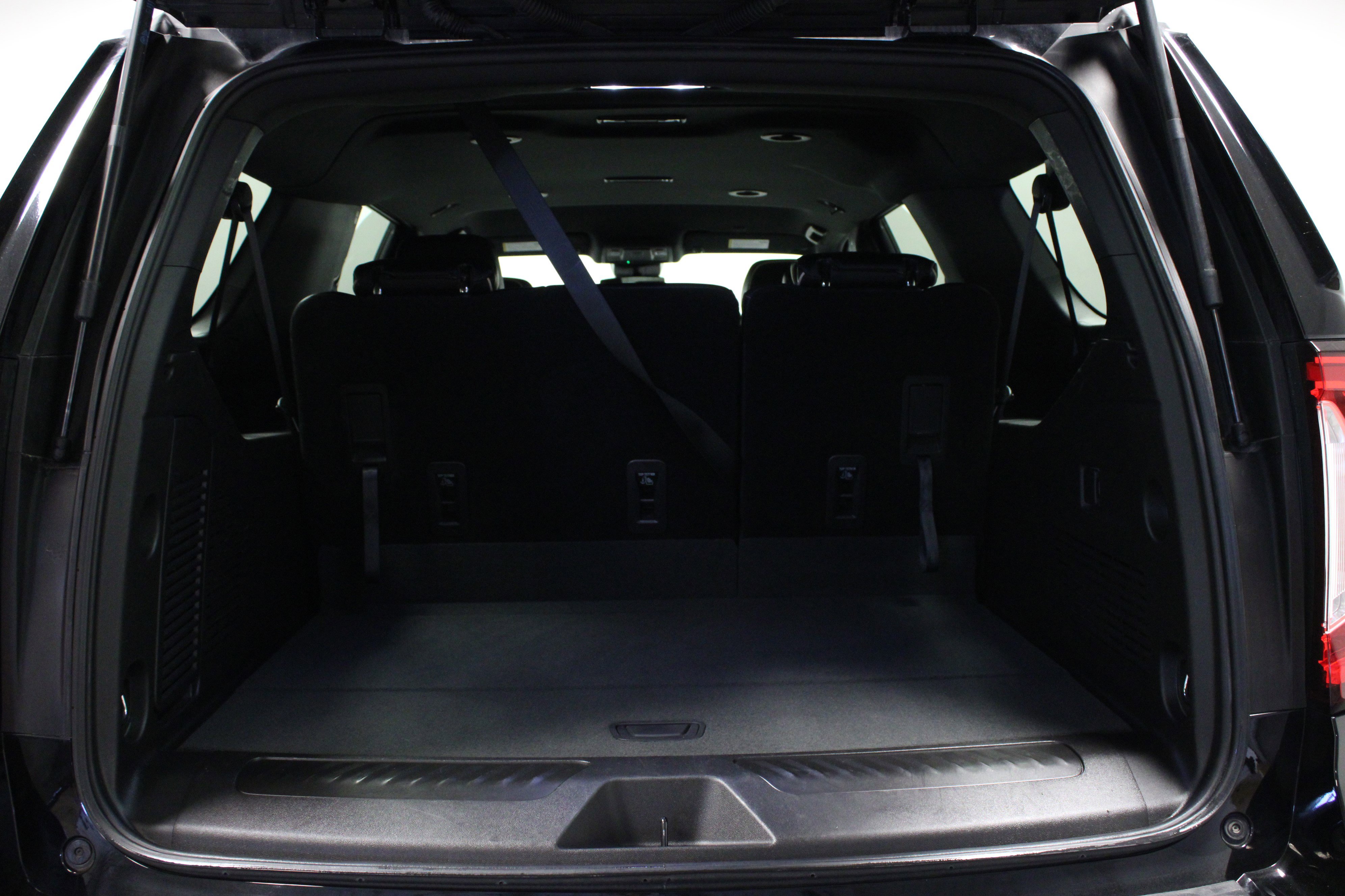 Used 2024 GMC Yukon XL SLE image 15