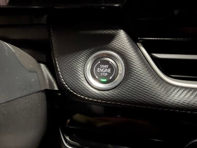 Used 2025 Chevrolet Equinox LT w/ Midnight Edition FWD image 36