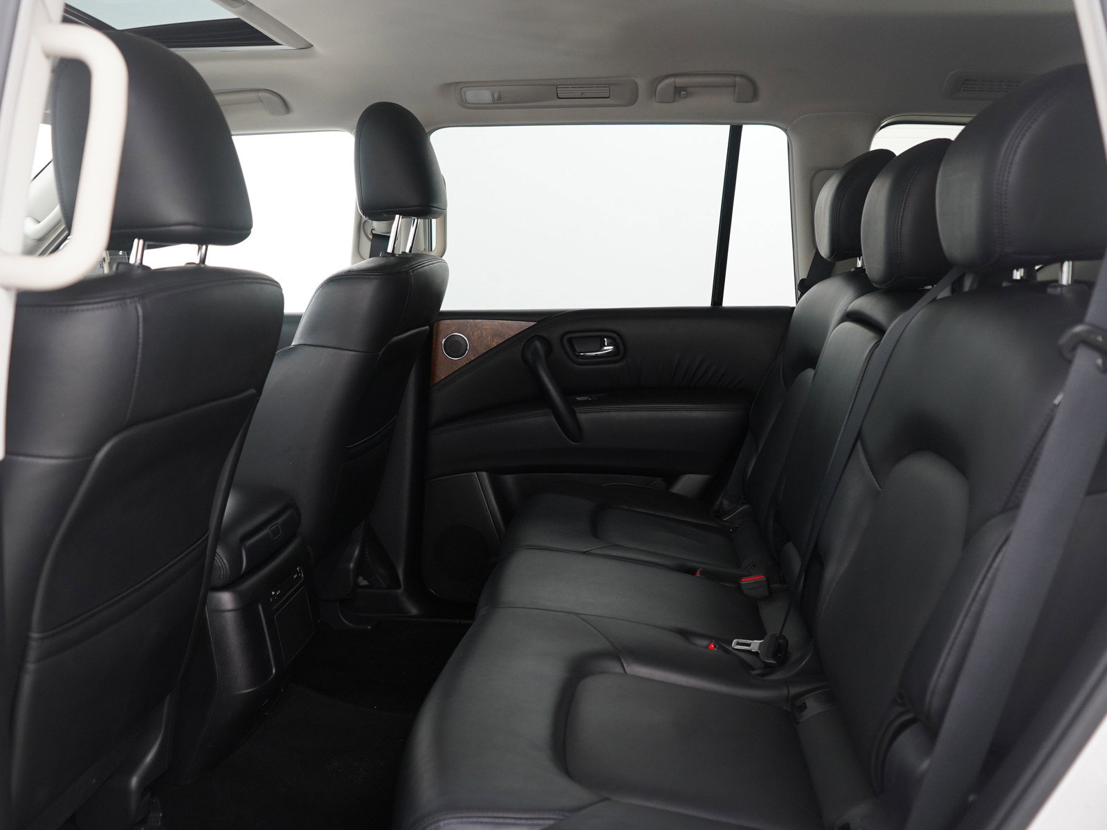 Used 2024 Nissan Armada SL image 23