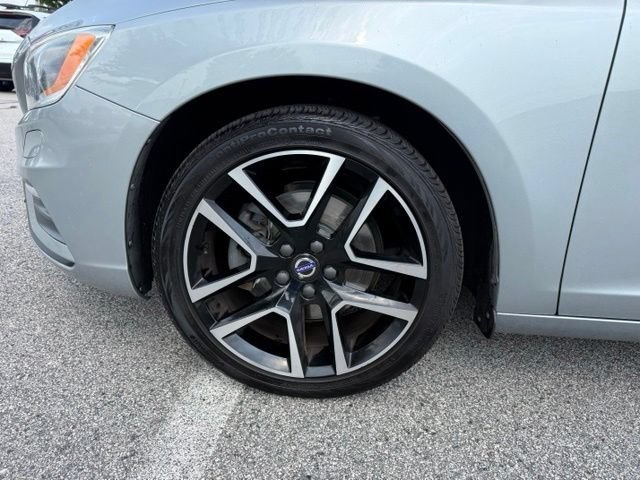 Used 2018 Volvo V60 T5 Dynamic FWD image 14