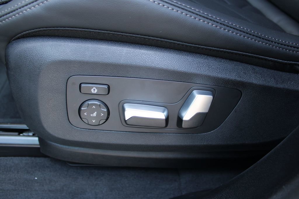 New 2026 BMW X5 xDrive50e w/ M Sport Package image 28