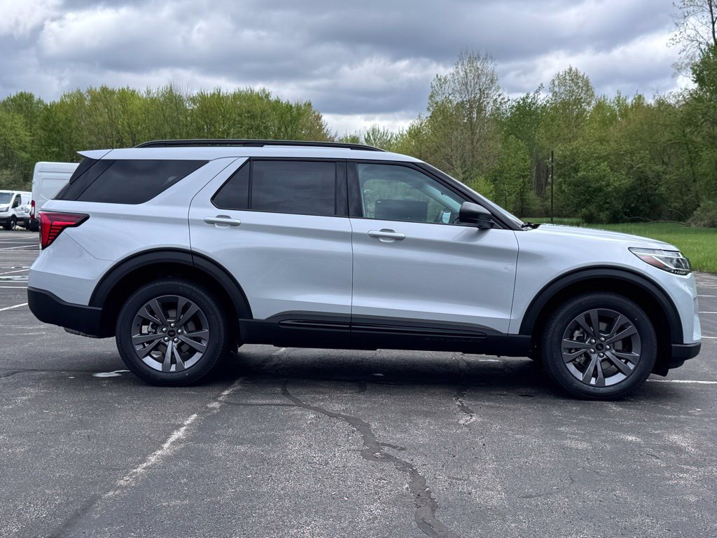 New 2026 Ford Explorer Active w/ Active Comfort Package AWD/4WD image 7
