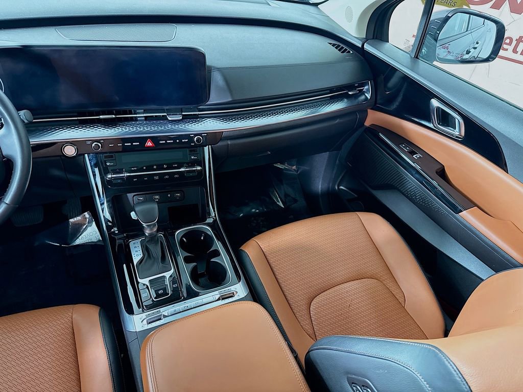 Used 2024 Kia Carnival SX Prestige image 29