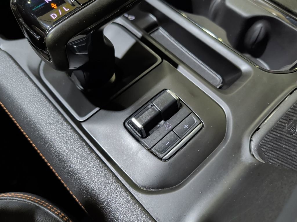 Used 2022 GMC Sierra 1500 AT4 w/ AT4 Premium Package image 26