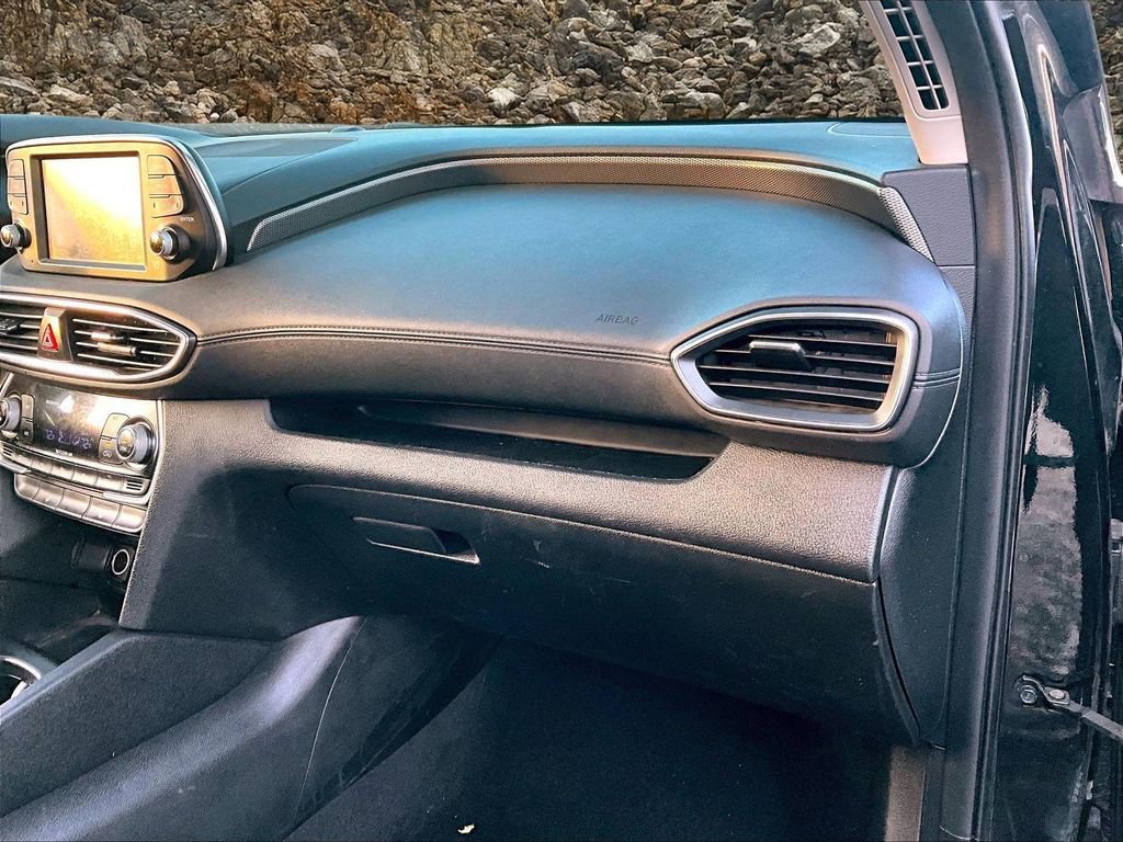 Used 2019 Hyundai Santa Fe SEL w/ Cargo Package image 12