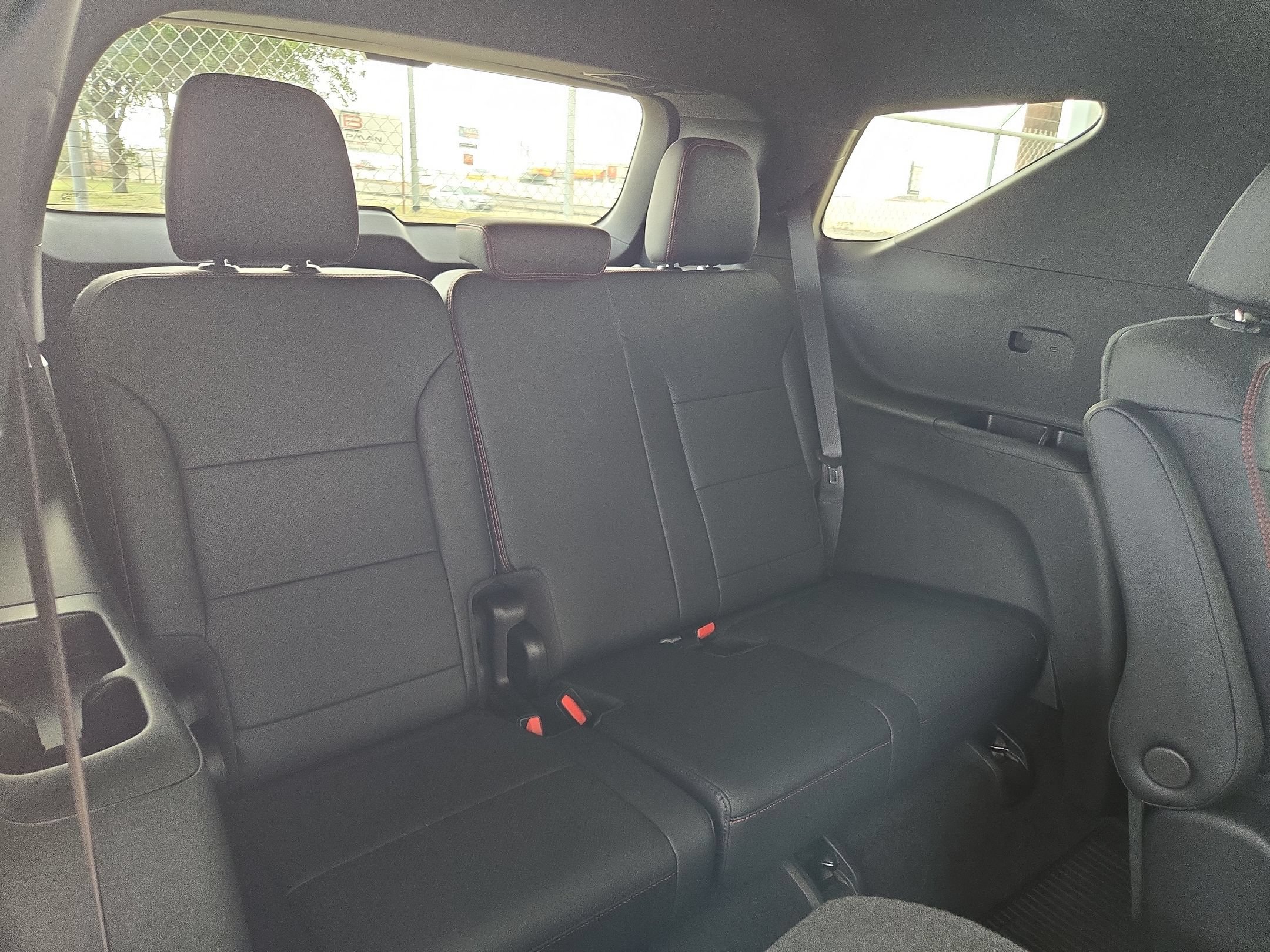 Certified 2025 Chevrolet Traverse RS w/ LPO, Floor Liner Package AWD/4WD image 21