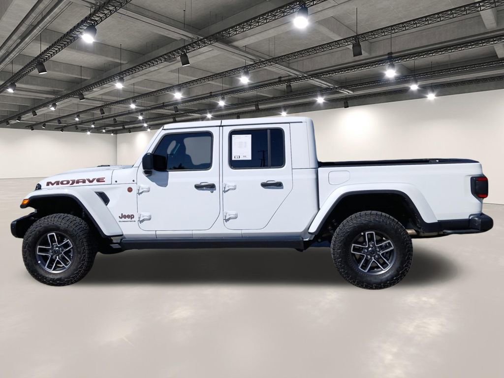 Used 2025 Jeep Gladiator Mojave AWD/4WD image 13