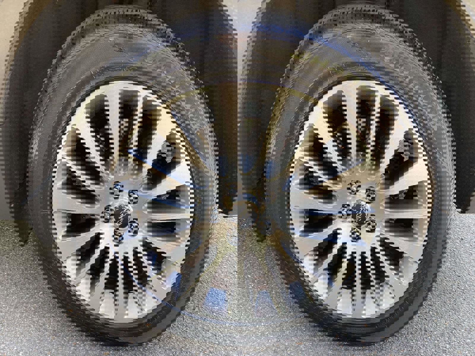 Used 2017 Lincoln MKC Reserve image 13