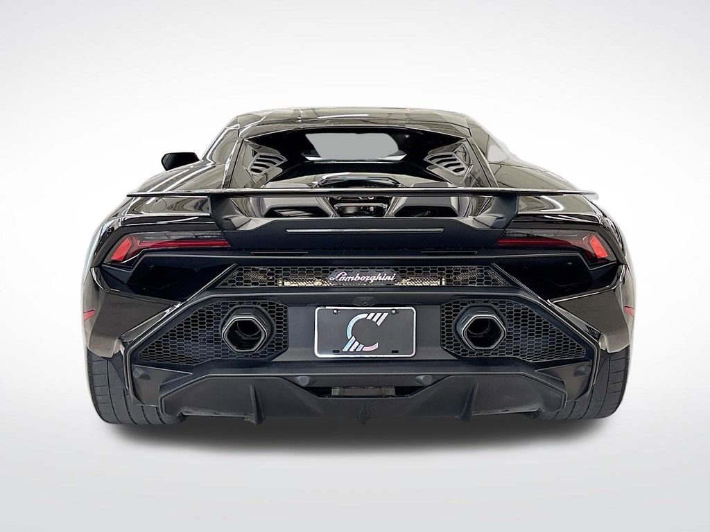 Used 2024 Lamborghini Huracan Tecnica image 3