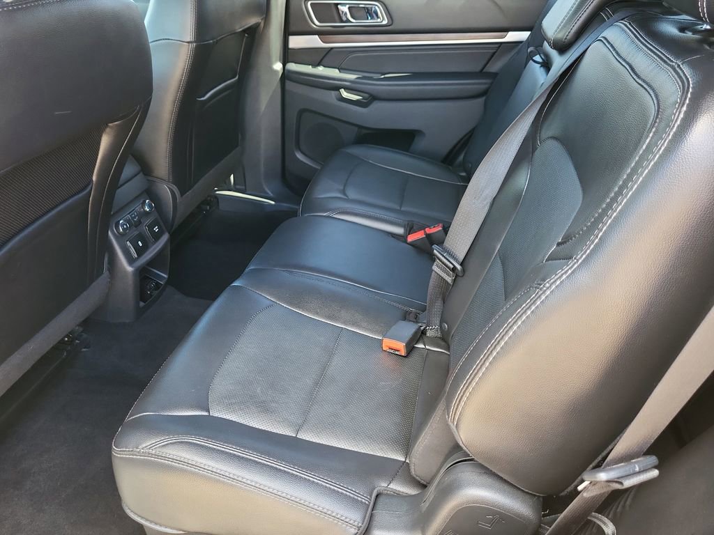 Used 2018 Ford Explorer Limited AWD/4WD image 11
