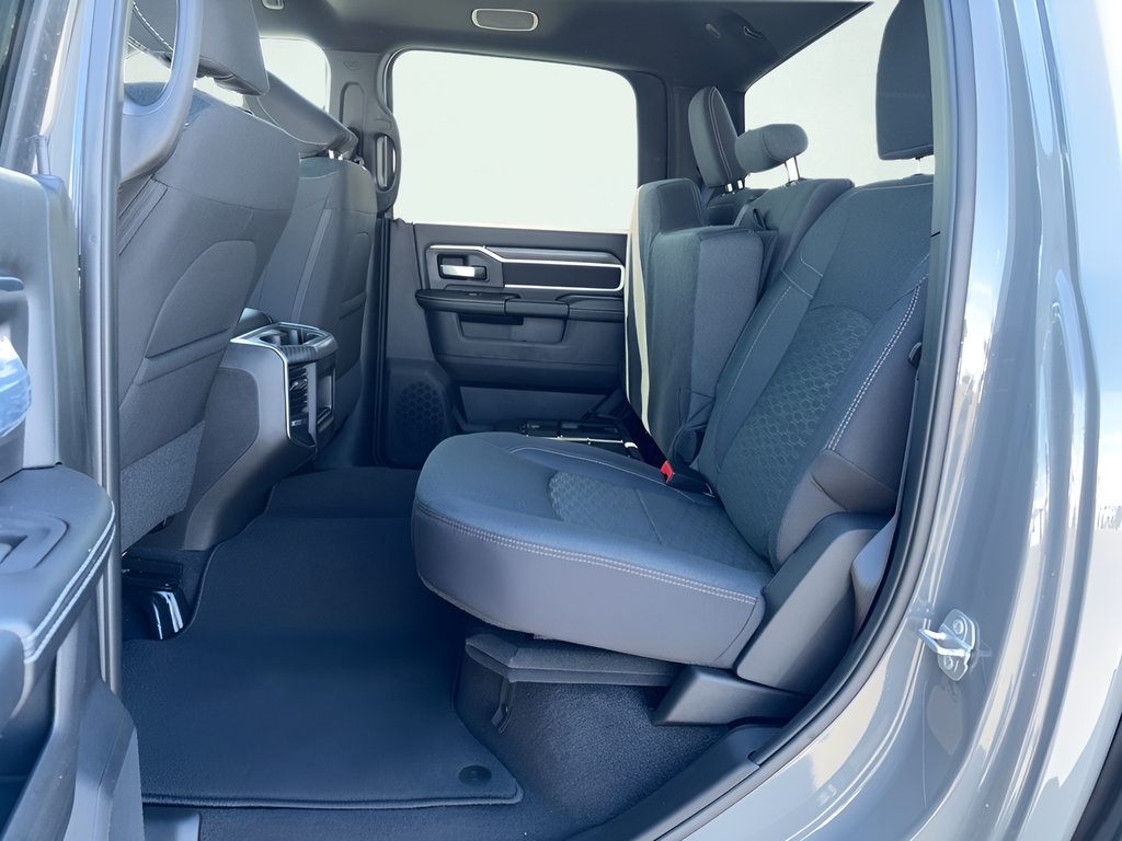 New 2026 RAM 2500 Big Horn AWD/4WD image 12