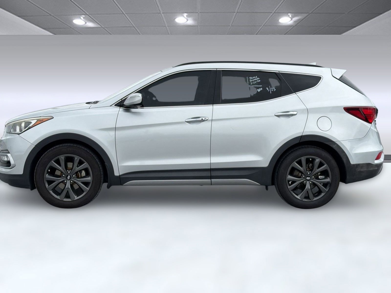 Used 2018 Hyundai Santa Fe Sport image 2