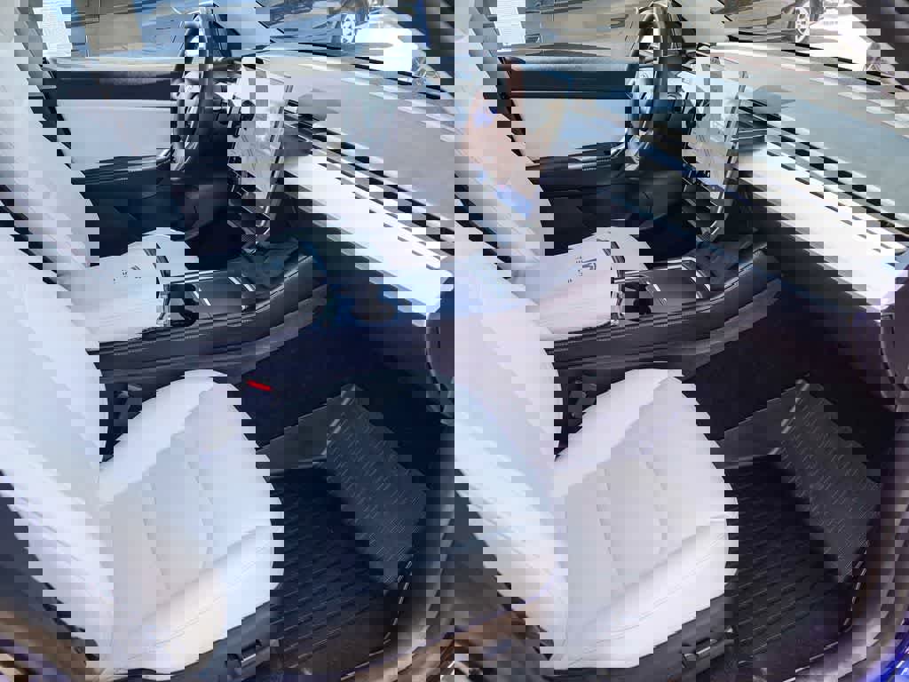 Used 2021 Tesla Model Y Performance image 14