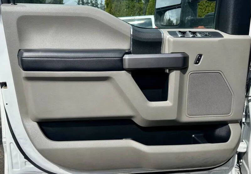 Used 2019 Ford F550 4x4 Crew Cab Super Duty image 15