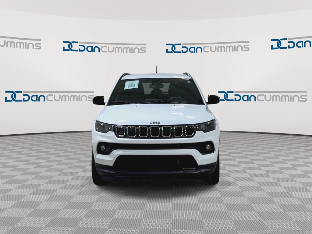 Used 2024 Jeep Compass Latitude w/ Altitude Special Edition AWD/4WD image 4