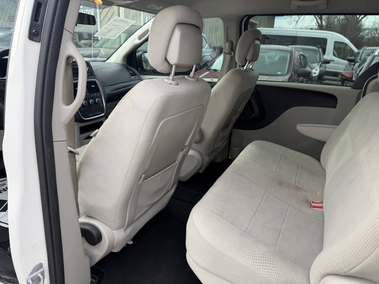 Used 2013 Dodge Grand Caravan American Value Package FWD image 22