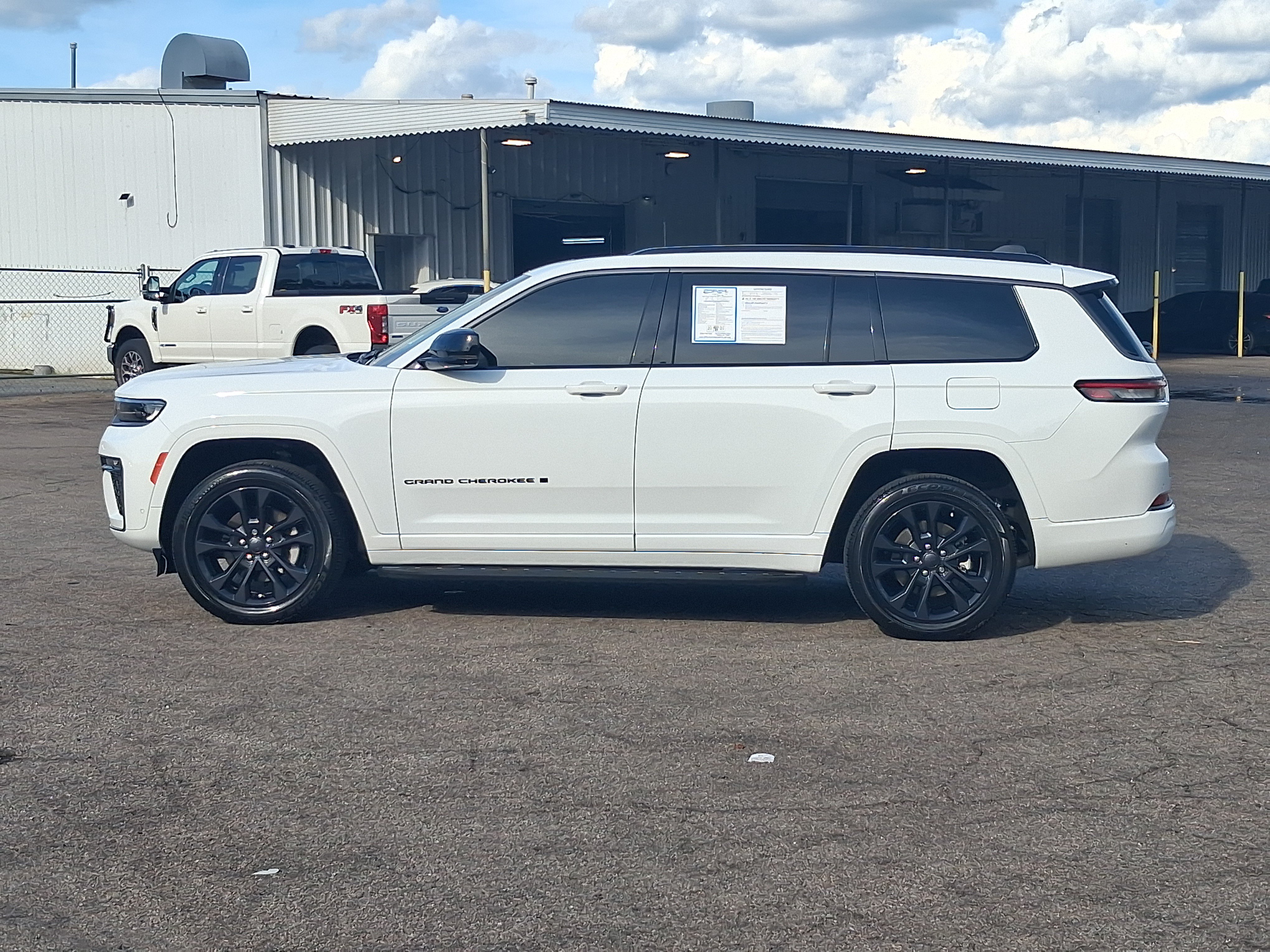 Used 2026 Jeep Grand Cherokee L Limited AWD/4WD image 6