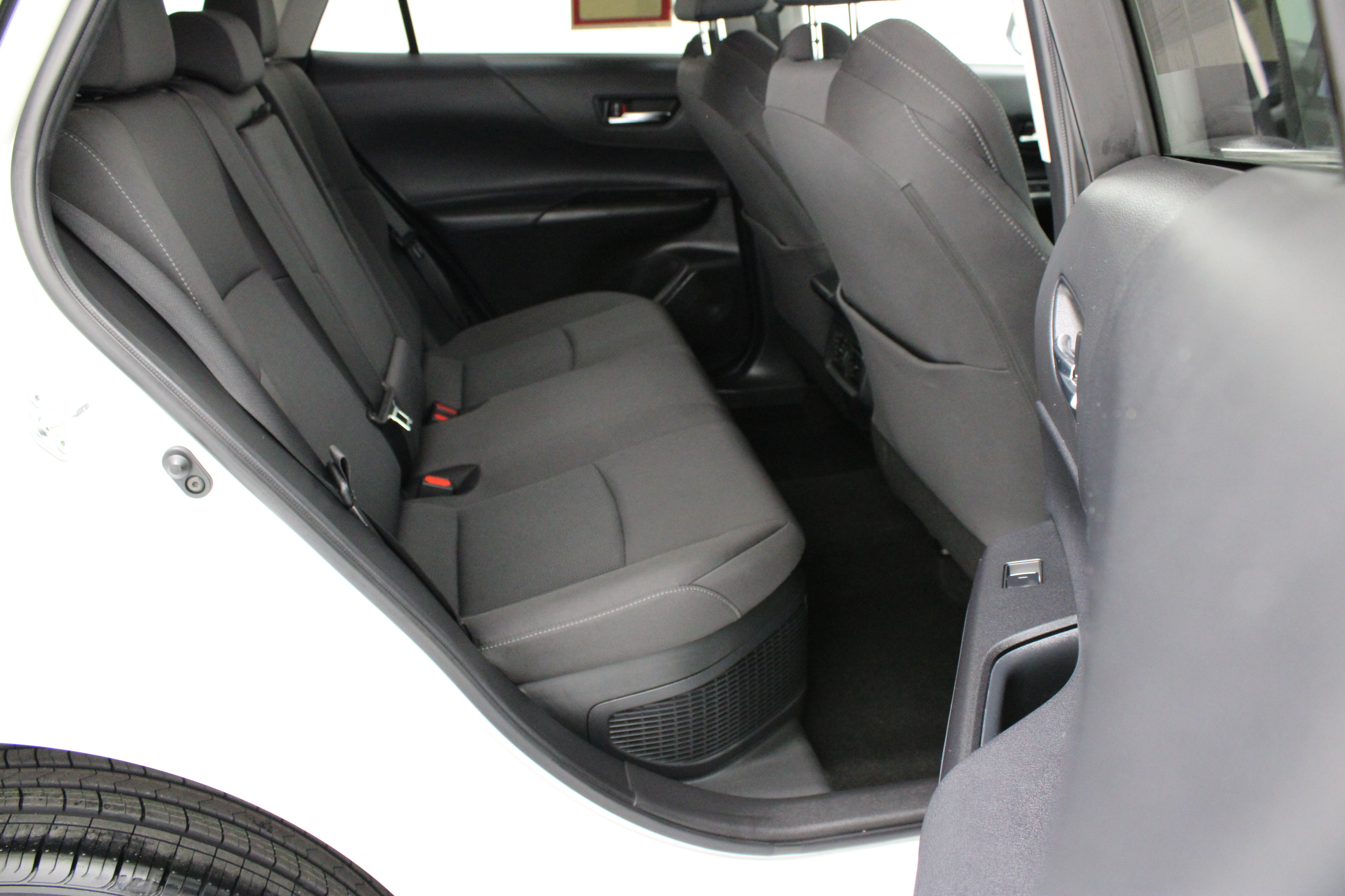 Certified 2023 Toyota Venza LE AWD/4WD image 34