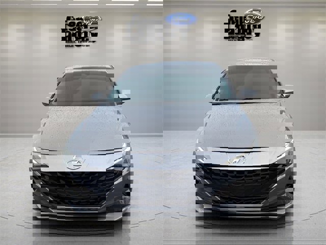 Used 2023 Hyundai Elantra Limited image 5