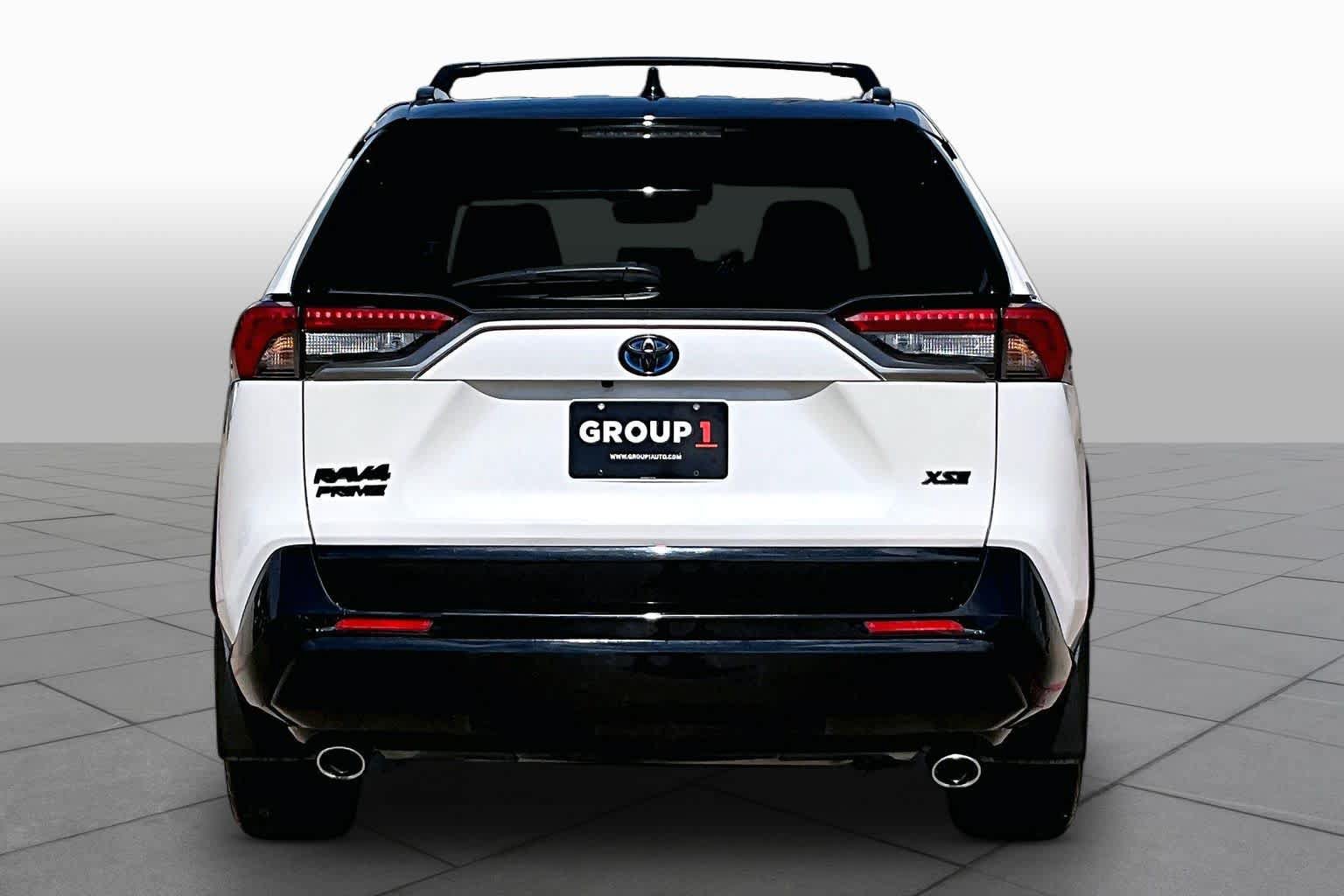 Used 2022 Toyota RAV4 XSE w/ Weather Package AWD/4WD image 5