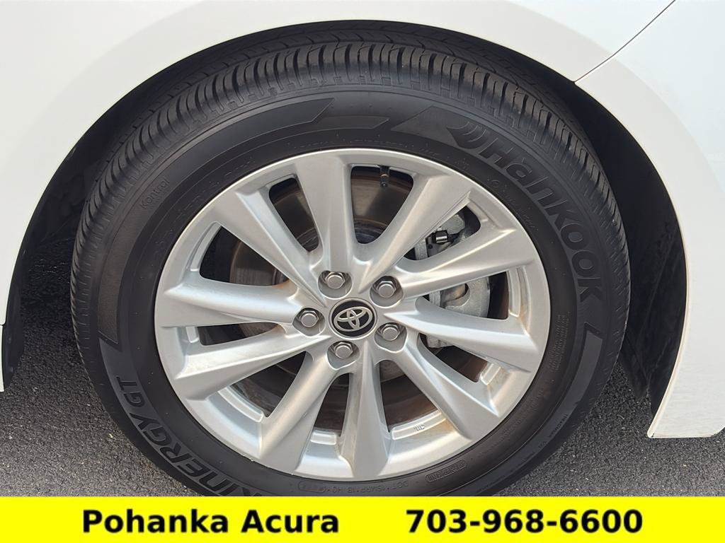 Used 2025 Toyota Corolla LE w/ LE Premium Package FWD image 28