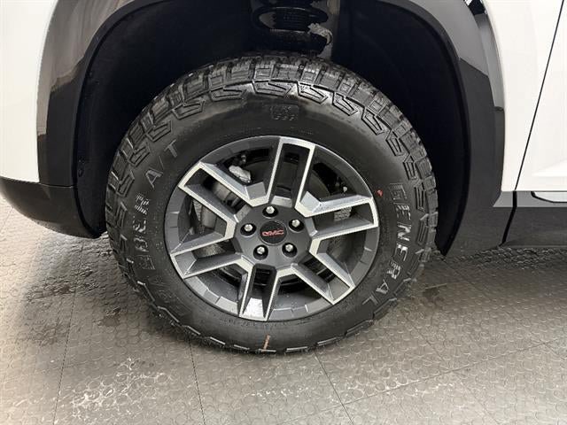 New 2026 GMC Terrain AT4 w/ LPO, Black Badging Package AWD/4WD image 10
