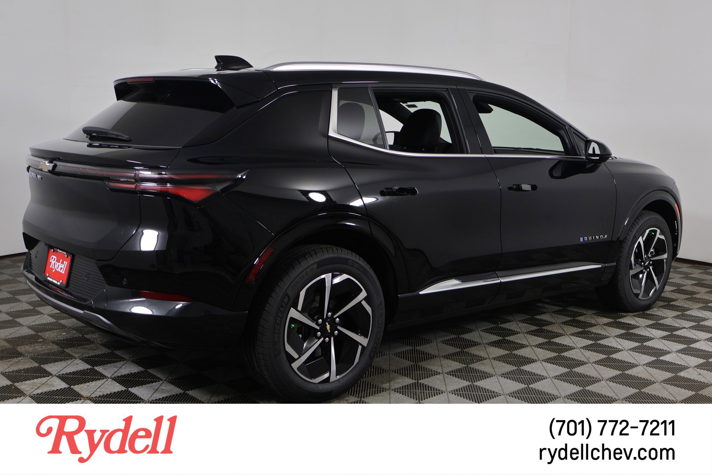 New 2025 Chevrolet Equinox EV LT image 3