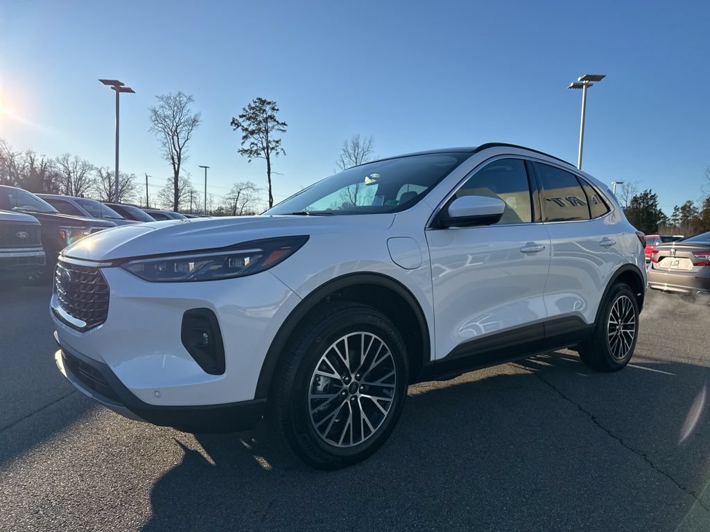 New 2025 Ford Escape SE w/ PHEV Premium Package FWD image 7