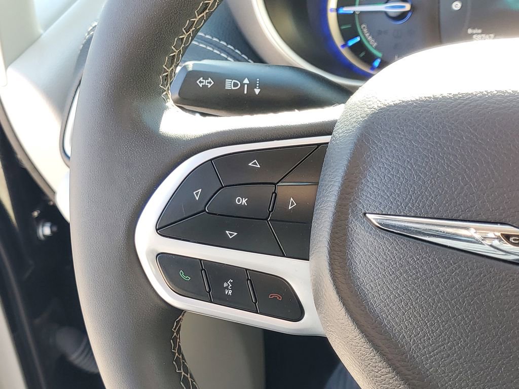Used 2024 Chrysler Pacifica Limited FWD image 24