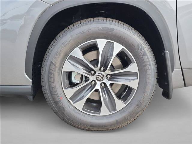 New 2026 Toyota Highlander XLE AWD/4WD image 10