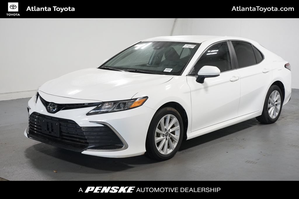 Used 2022 Toyota Camry LE FWD image 1