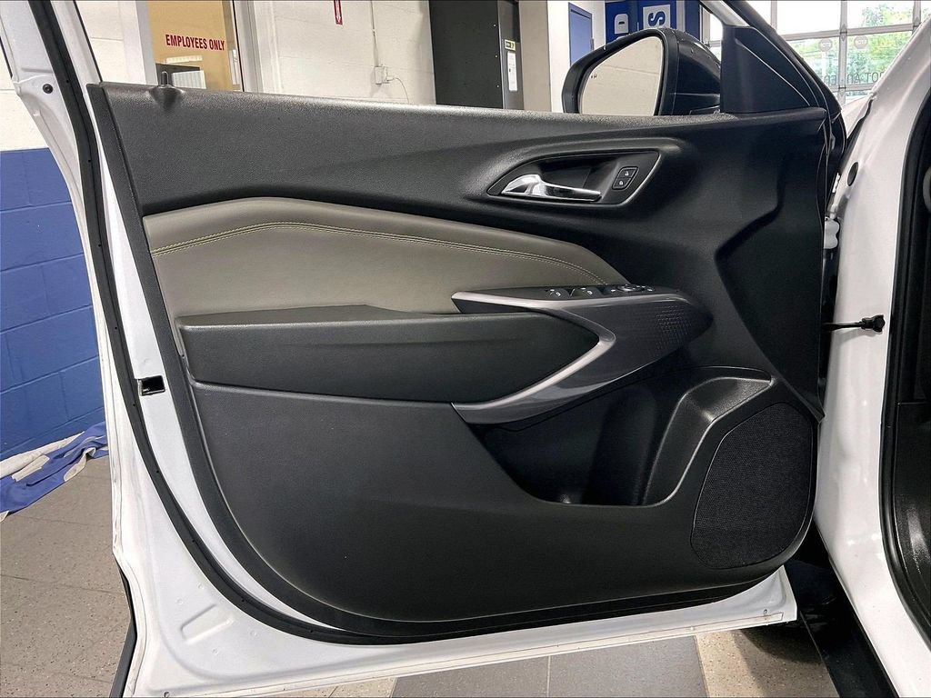 Used 2024 Chevrolet Trax ACTIV w/ Driver Confidence Package FWD image 9