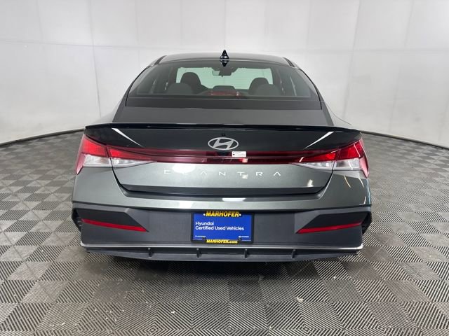 Certified 2025 Hyundai Elantra Sport image 4