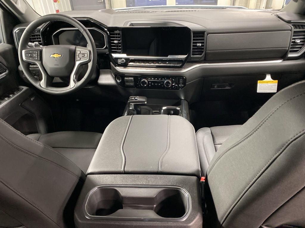 New 2026 Chevrolet Silverado 1500 LTZ w/ LTZ Premium Package AWD/4WD image 3