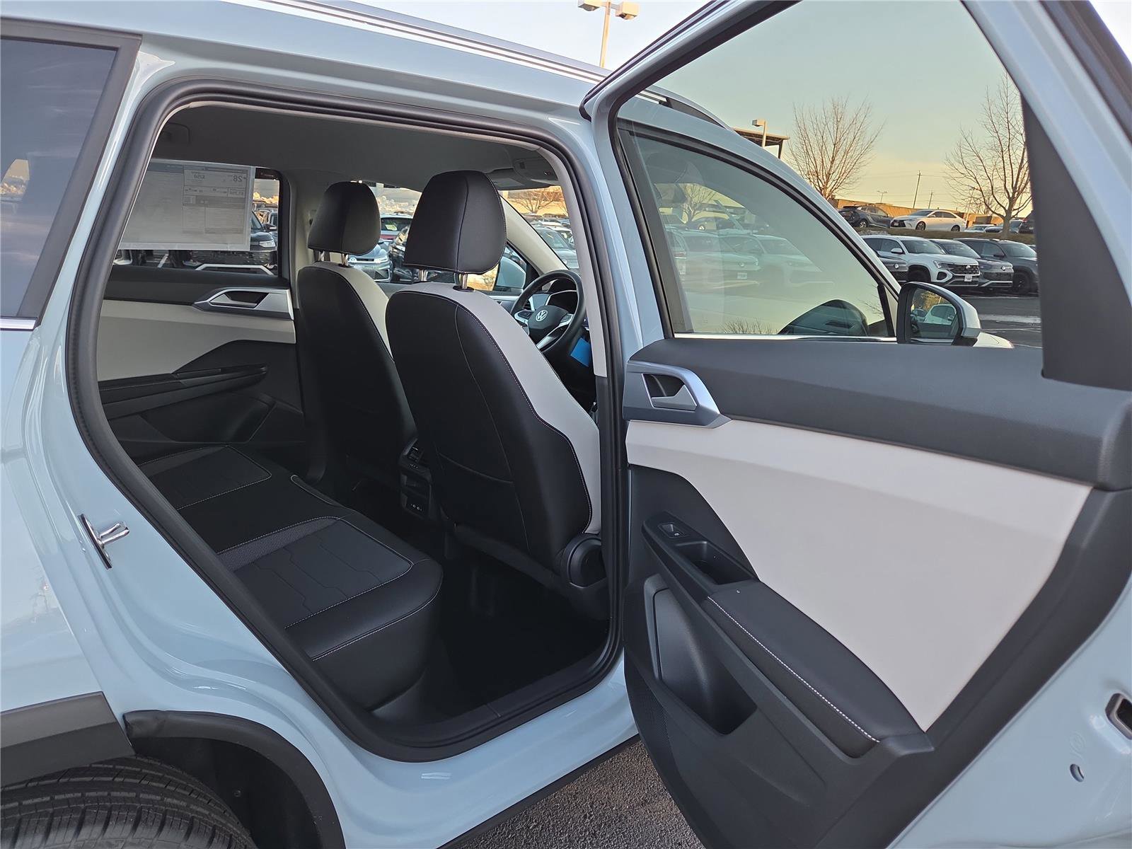 New 2026 Volkswagen Taos SE image 28