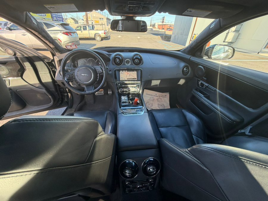 Used 2015 Jaguar XJ AWD image 12