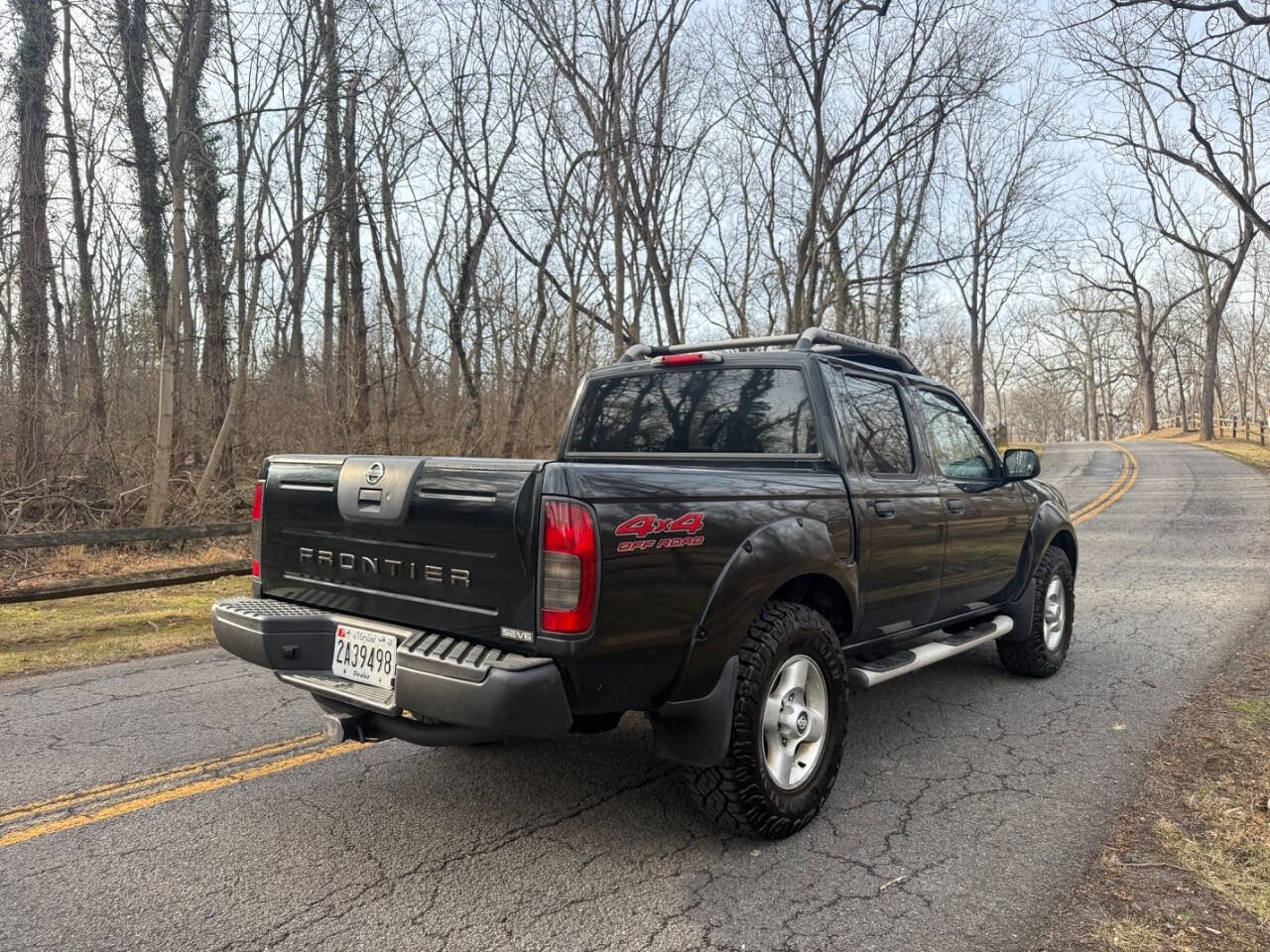 Used 2002 Nissan Frontier SE image 12