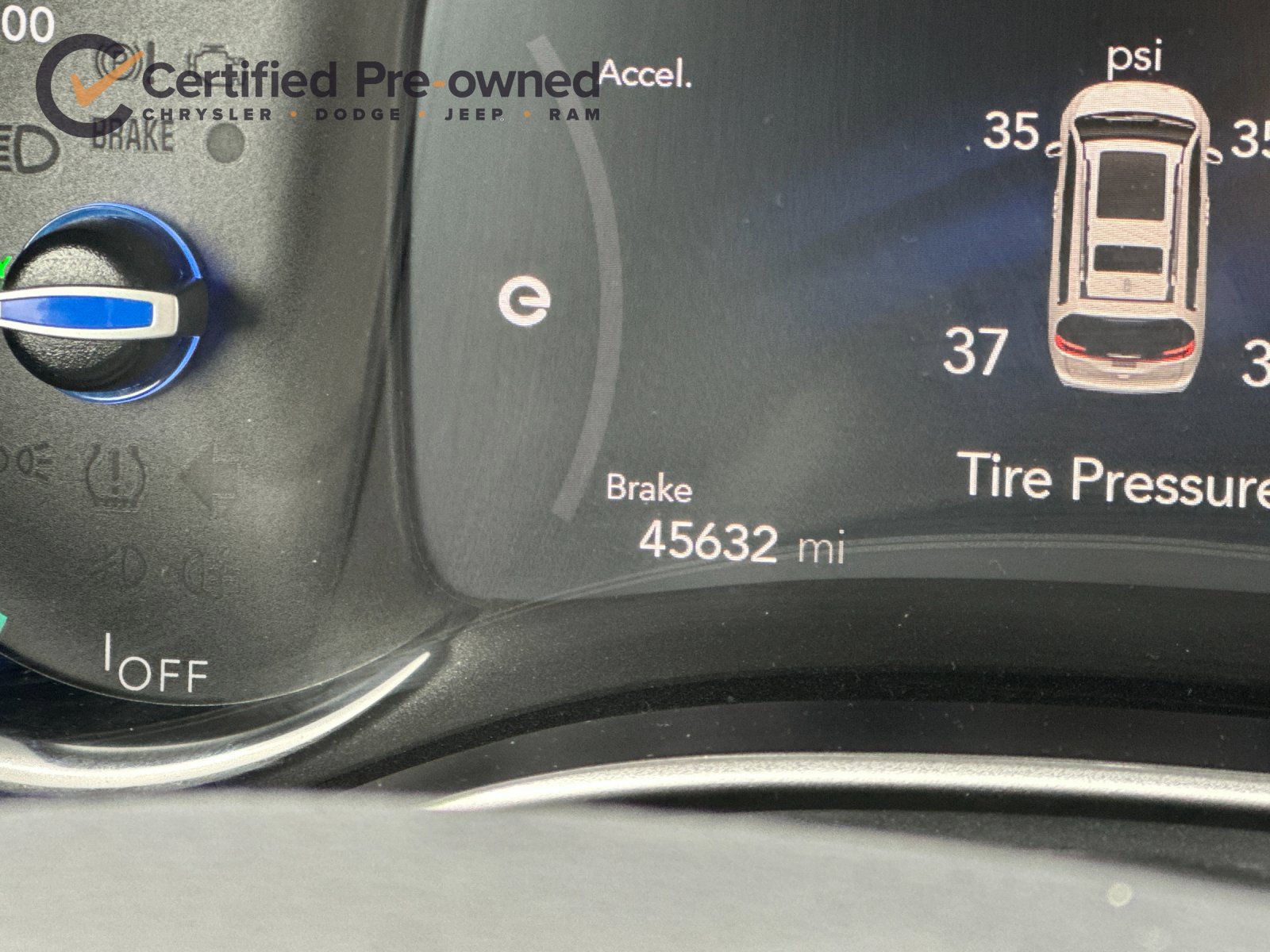 Used 2023 Chrysler Pacifica Touring-L w/ S Appearance Package FWD image 29