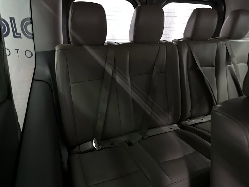 Used 2015 Nissan NV 3500 SL w/ Technology Package image 31