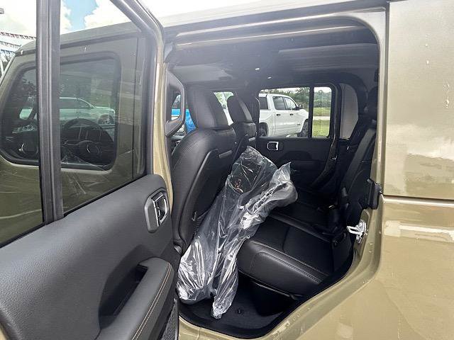 New 2025 Jeep Gladiator Sport image 10