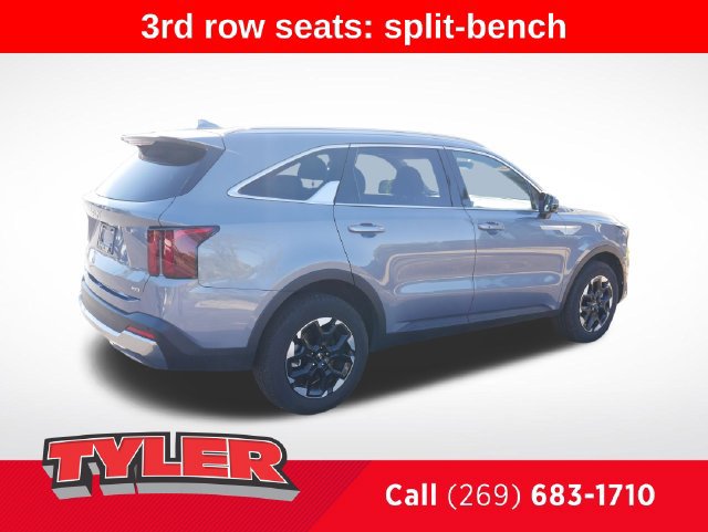 Used 2025 Kia Sorento S w/ Panoramic Sunroof Package AWD/4WD image 8