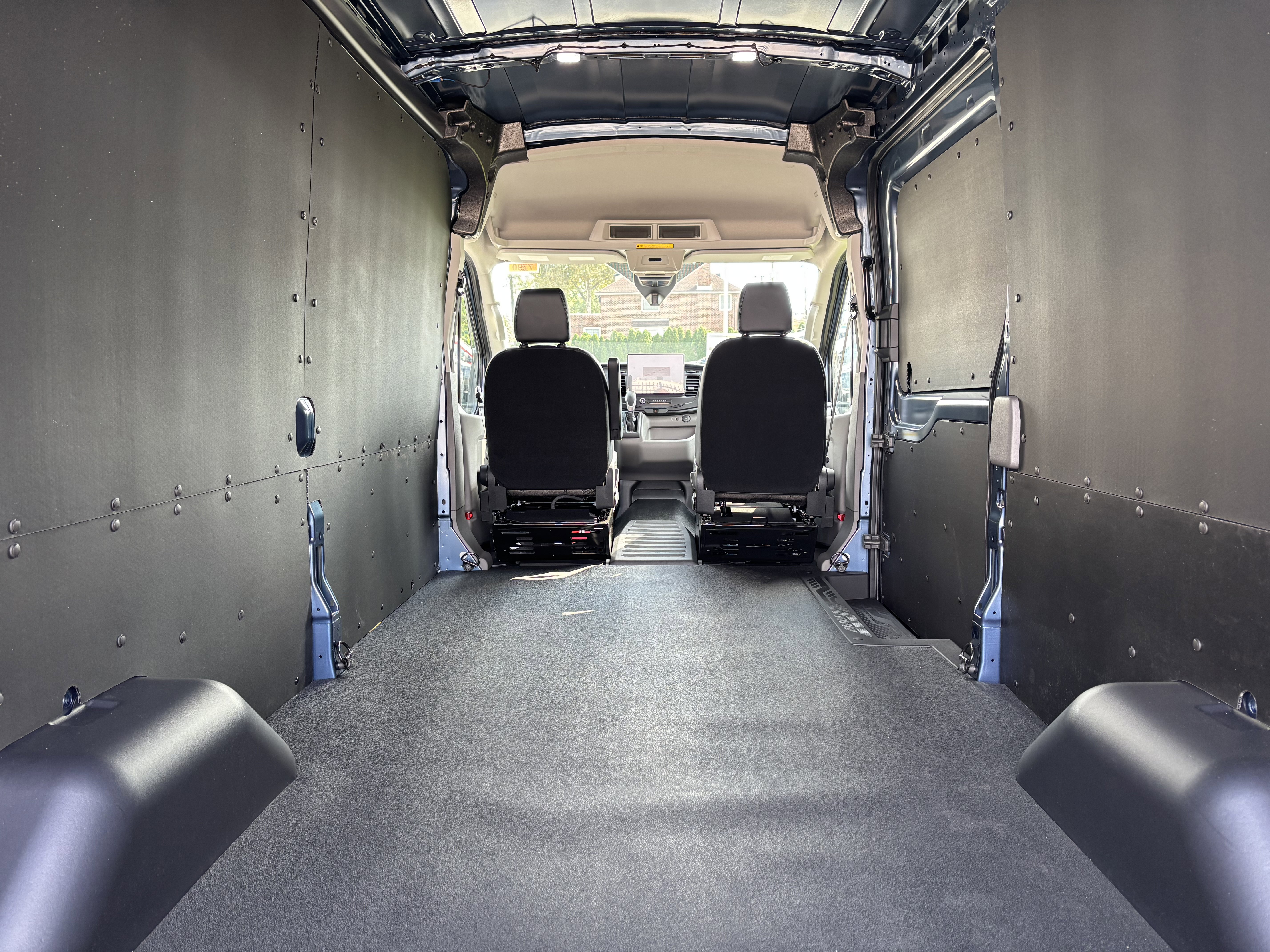 New 2025 Ford Transit 250 148 Medium Roof image 12