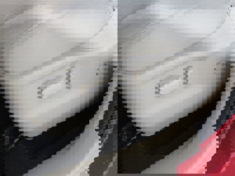 Used 2011 Toyota Venza AWD w/ Convenience Pkg image 29