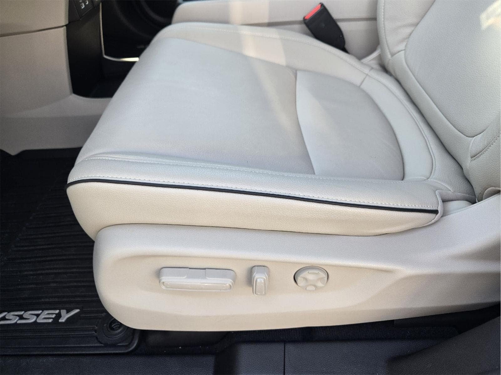 Used 2025 Honda Odyssey Touring image 22