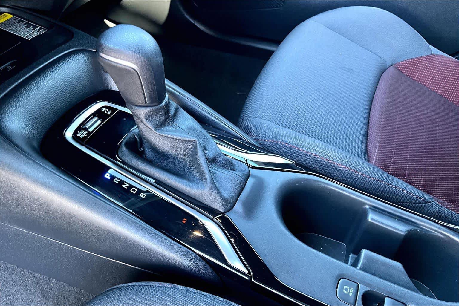Used 2024 Toyota Corolla SE w/ SE Premium Package FWD image 15