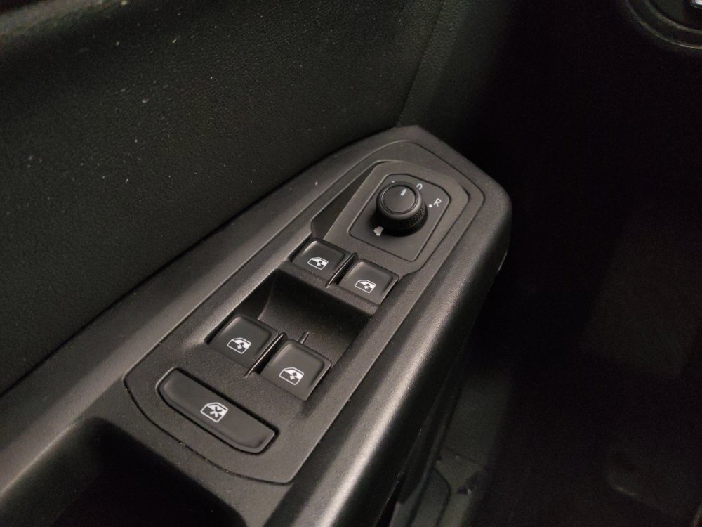 Used 2020 Volkswagen Atlas Cross Sport SE w/ Panoramic Sunroof Package FWD image 27