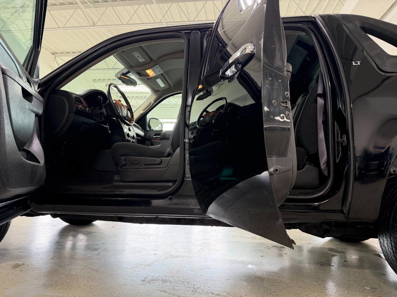 Used 2012 Chevrolet Avalanche LT AWD/4WD image 17
