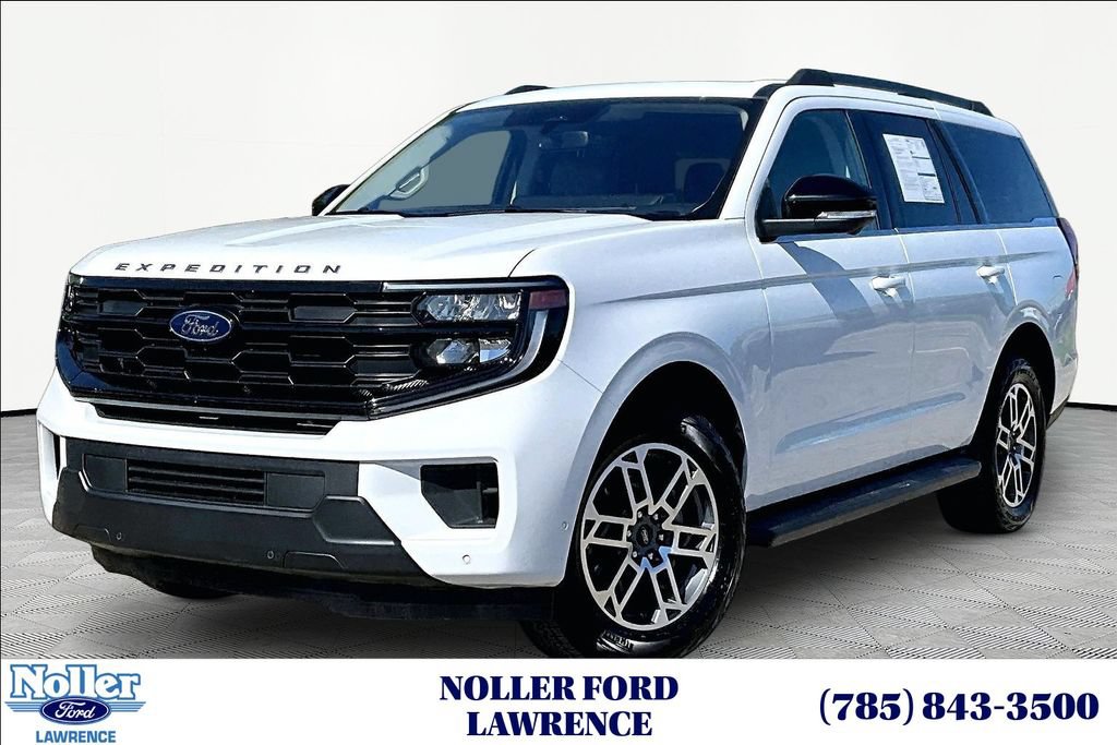 Certified 2025 Ford Expedition Active AWD/4WD image 1
